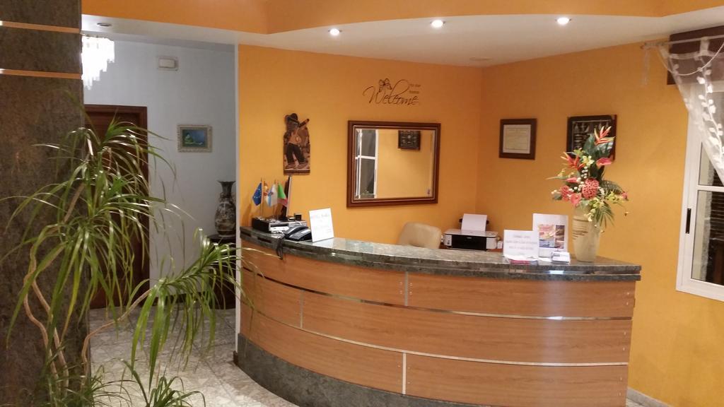 Hotel Bahia О Грове Екстериор снимка